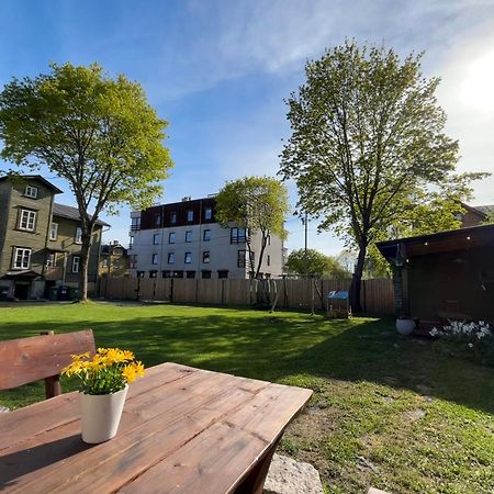 Garden Studio Next To Telliskivi & Old Town Apartment ทาลลินน์ ภายนอก รูปภาพ